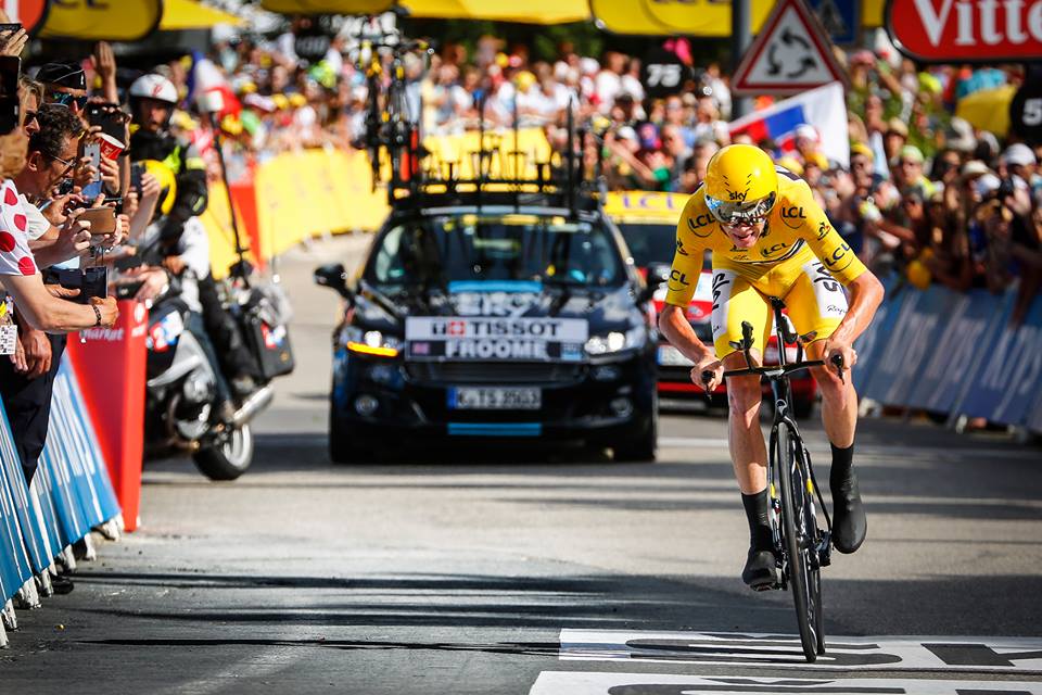 Froome vyhrál časovku a navýšil tak svůj náskok na téměř 4 minuty